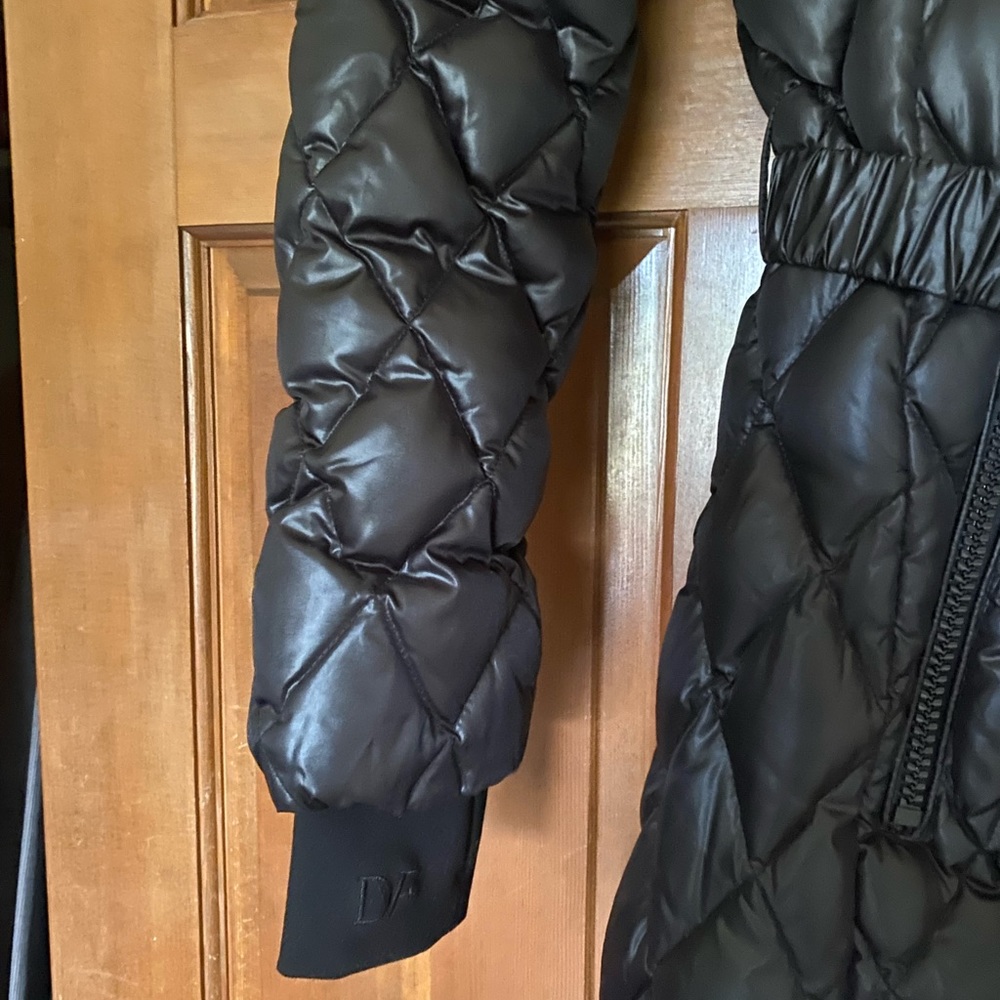 DVF quilted long puffer jacket - Picture 3 of 13